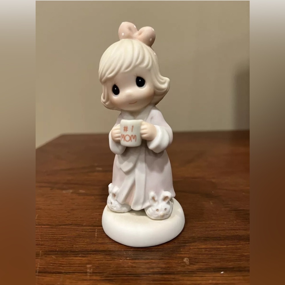 Precious Moments #1 Mom Figurine 384836 Mother “Thank you for the time we share”